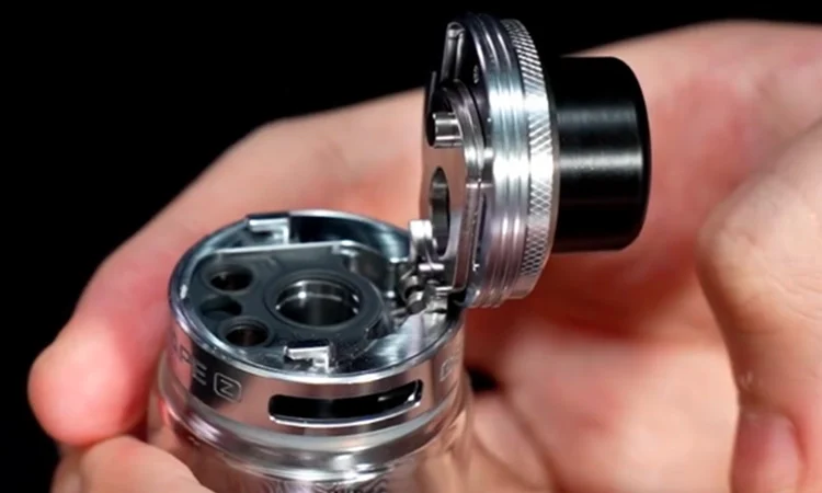 Clearomiseur Z Fli 2 Geekvape sistema Flip Cap